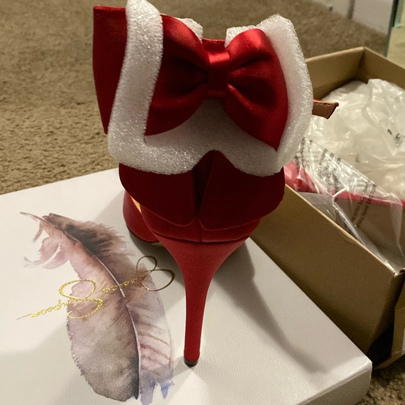 Jessica Simpson Holiday Red Polla Pumps, Brand New still in the box! - Picture 2 of 4